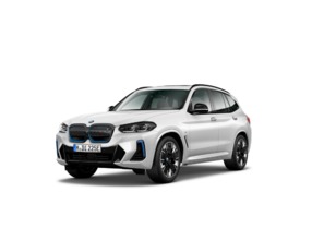 Fotos de BMW iX3 M Sport color Blanco. Año 2024. 210KW(286CV). Eléctrico. En concesionario San Pablo Motor | Su Eminencia de Sevilla