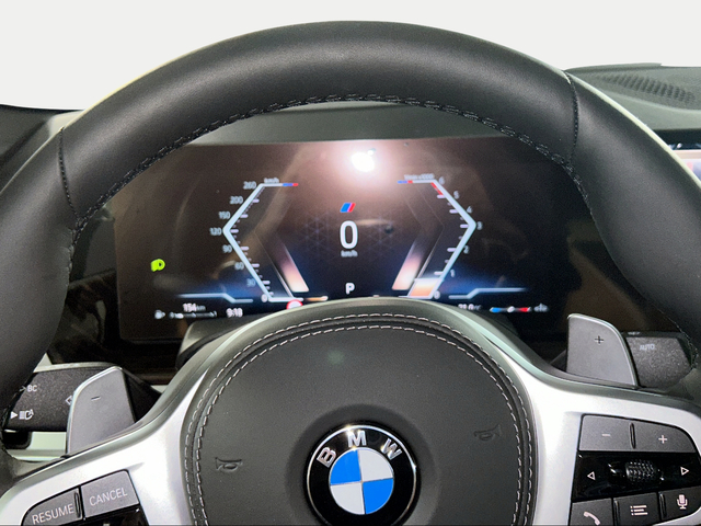 BMW X6 xDrive40d color Negro. Año 2024. 259KW(352CV). Diésel. En concesionario San Pablo Motor | Su Eminencia de Sevilla