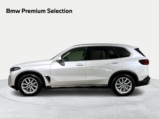BMW X5 xDrive30d color Blanco. Año 2024. 219KW(298CV). Diésel. En concesionario San Pablo Motor | Su Eminencia de Sevilla