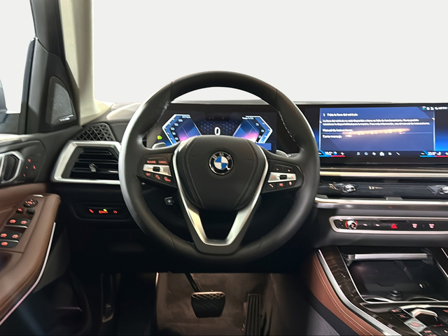 BMW X5 xDrive30d color Blanco. Año 2024. 219KW(298CV). Diésel. En concesionario San Pablo Motor | Su Eminencia de Sevilla