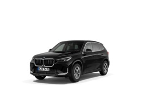 Fotos de BMW X1 sDrive18d color Negro. Año 2023. 110KW(150CV). Diésel. En concesionario Amiocar S.A. de Coruña