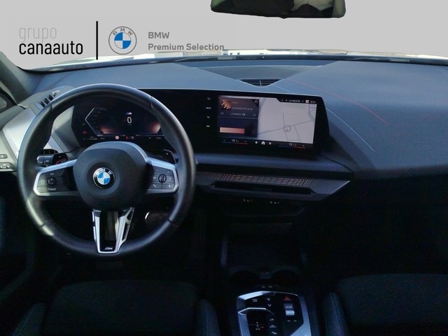 BMW Serie 1 120i color Azul. Año 2024. 125KW(170CV). Gasolina. En concesionario LAS CHAFIRAS de Sta. C. Tenerife