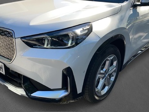 BMW iX1 xDrive30 color Blanco. Año 2024. 230KW(313CV). Eléctrico. En concesionario CARTAGENA PREMIUM S.L. de Murcia