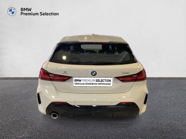 BMW Serie 1 118i color Blanco. Año 2022. 103KW(140CV). Gasolina. En concesionario Marmotor de Las Palmas