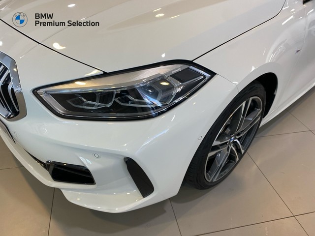 BMW Serie 1 118i color Blanco. Año 2022. 103KW(140CV). Gasolina. En concesionario Marmotor de Las Palmas