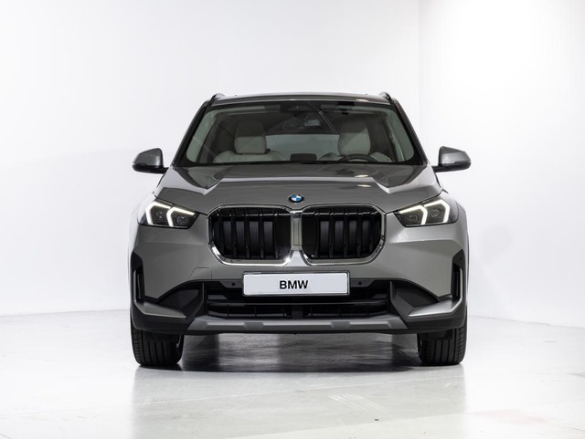 BMW X1 sDrive18d color Gris Plata. Año 2024. 110KW(150CV). Diésel. En concesionario Oliva Motor Girona de Girona