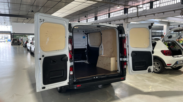 Renault Trafic Furgon dCi 130 - 24