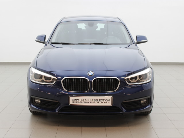 BMW Serie 1 118d color Azul. Año 2019. 110KW(150CV). Diésel. En concesionario Augusta Aragon S.A. de Zaragoza