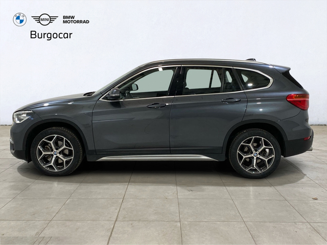 BMW X1 sDrive18d color Gris. Año 2019. 110KW(150CV). Diésel. En concesionario Burgocar (Bmw y Mini) de Burgos