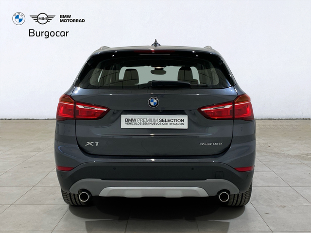 BMW X1 sDrive18d color Gris. Año 2019. 110KW(150CV). Diésel. En concesionario Burgocar (Bmw y Mini) de Burgos