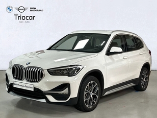 Fotos de BMW X1 sDrive18d color Blanco. Año 2020. 110KW(150CV). Diésel. En concesionario Triocar Gijón (Bmw y Mini) de Asturias