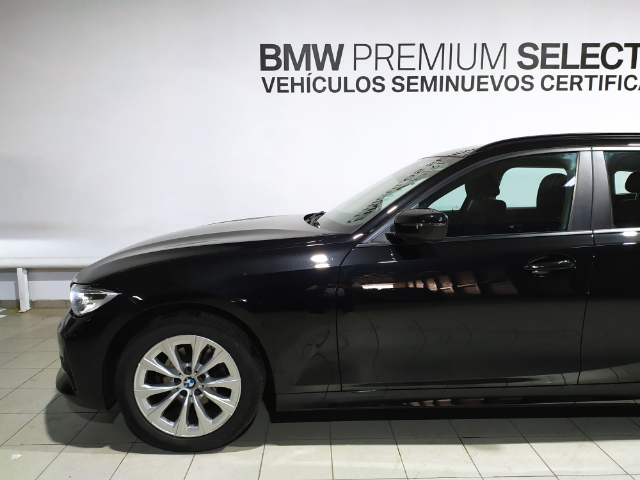 BMW Serie 3 318d Touring color Negro. Año 2022. 110KW(150CV). Diésel. En concesionario Hispamovil Elche de Alicante