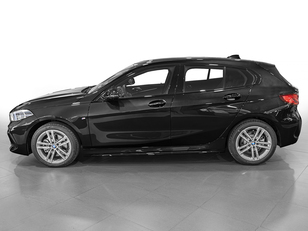 Fotos de BMW Serie 1 118d color Negro. Año 2022. 110KW(150CV). Diésel. En concesionario Caetano Cuzco, Alcalá de Madrid