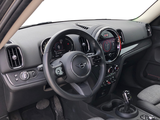 fotoG 12 del MINI MINI Countryman Cooper 100 kW (136 CV) 136cv Gasolina del 2023 en Madrid