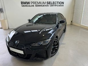 Fotos de BMW i4 M50 color Negro. Año 2024. 400KW(544CV). Eléctrico. En concesionario Lurauto Gipuzkoa de Guipuzcoa