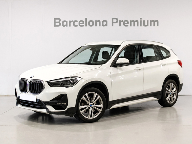 BMW X1 sDrive18i color Blanco. Año 2020. 103KW(140CV). Gasolina. En concesionario Barcelona Premium -- GRAN VIA de Barcelona