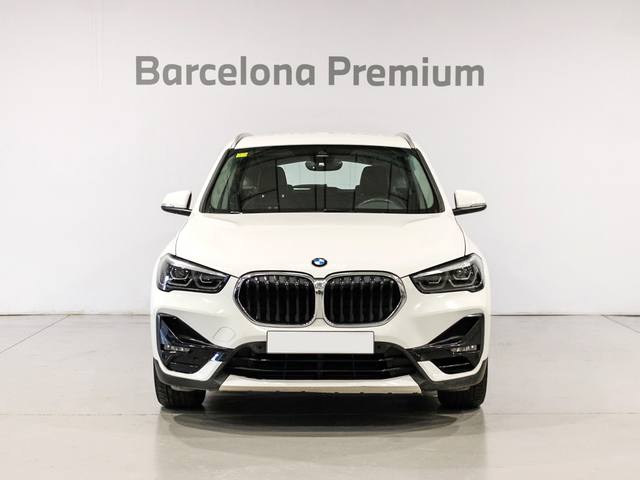 BMW X1 sDrive18i color Blanco. Año 2020. 103KW(140CV). Gasolina. En concesionario Barcelona Premium -- GRAN VIA de Barcelona