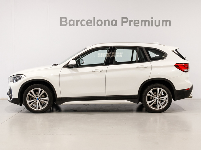 BMW X1 sDrive18i color Blanco. Año 2020. 103KW(140CV). Gasolina. En concesionario Barcelona Premium -- GRAN VIA de Barcelona