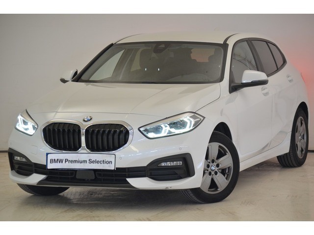 BMW Serie 1 118i color Blanco. Año 2021. 103KW(140CV). Gasolina. En concesionario BYmyCAR Madrid - Alcalá de Madrid