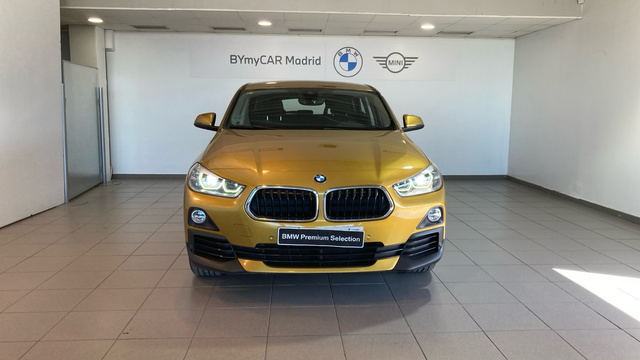 BMW X2 sDrive18d color Oro. Año 2018. 110KW(150CV). Diésel. En concesionario BYmyCAR Madrid - Alcalá de Madrid