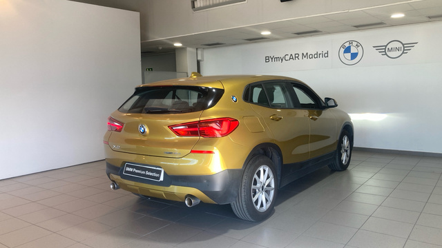 BMW X2 sDrive18d color Oro. Año 2018. 110KW(150CV). Diésel. En concesionario BYmyCAR Madrid - Alcalá de Madrid