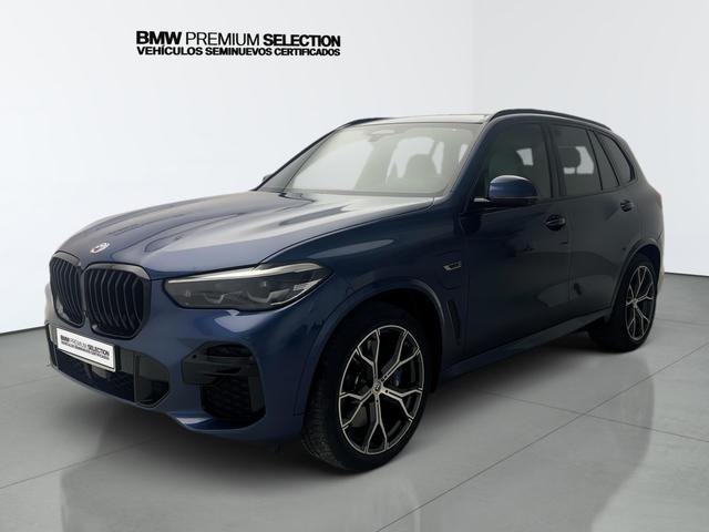 BMW X5 xDrive45e color Azul. Año 2023. 290KW(394CV). Híbrido Electro/Gasolina. En concesionario Automotor Premium Viso - Málaga de Málaga