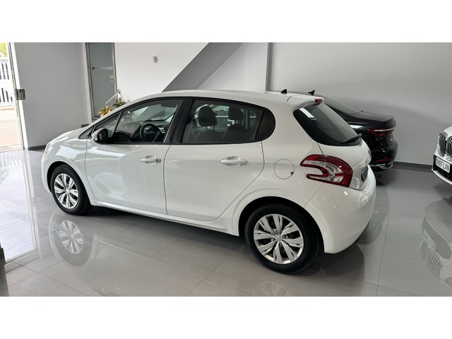 Peugeot 208 1.2 VTi Active 60 kW (82 CV)