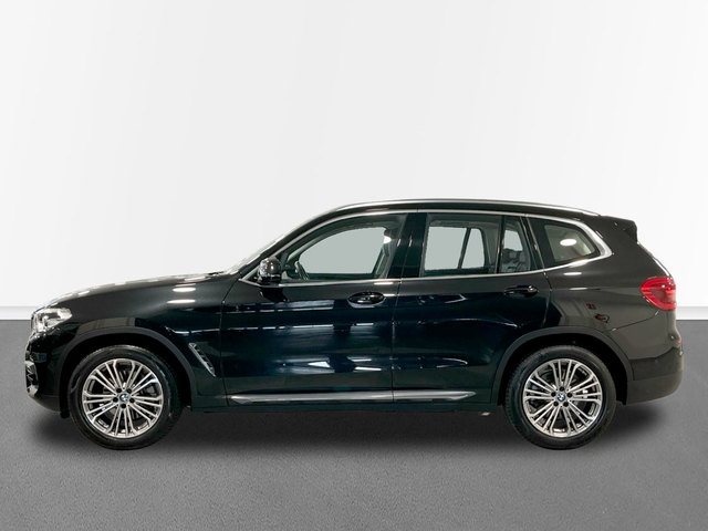 BMW X3 xDrive20d color Negro. Año 2019. 140KW(190CV). Diésel. En concesionario Engasa S.A. de Valencia