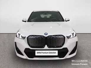 Fotos de BMW iX1 eDrive20 color Blanco. Año 2024. 150KW(204CV). Eléctrico. En concesionario Unicars Ponent de Lleida