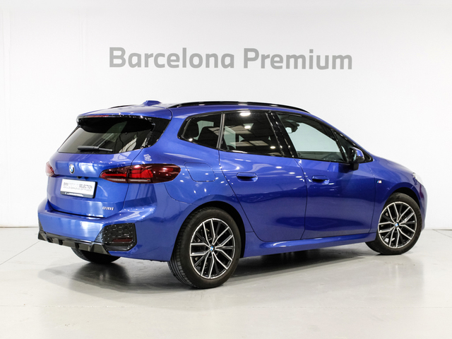 BMW Serie 2 218i Active Tourer color Azul. Año 2022. 100KW(136CV). Gasolina. En concesionario Barcelona Premium -- GRAN VIA de Barcelona