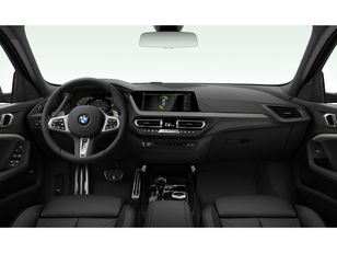 Fotos de BMW Serie 1 M135i color Gris. Año 2024. 225KW(306CV). Gasolina. En concesionario Fuenteolid de Valladolid