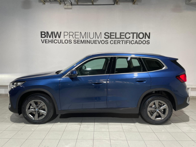 BMW X1 sDrive18d color Azul. Año 2022. 110KW(150CV). Diésel. En concesionario Hispamovil, Orihuela de Alicante