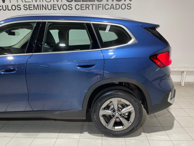 BMW X1 sDrive18d color Azul. Año 2022. 110KW(150CV). Diésel. En concesionario Hispamovil, Orihuela de Alicante