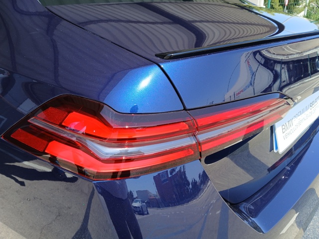 BMW Serie 5 520d color Azul. Año 2024. 145KW(197CV). Diésel. En concesionario SAN JUAN Automoviles Fersan S.A. de Alicante