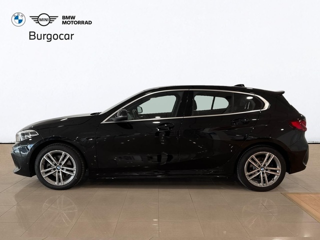 BMW Serie 1 118d color Negro. Año 2023. 110KW(150CV). Diésel. En concesionario Burgocar (Bmw y Mini) de Burgos