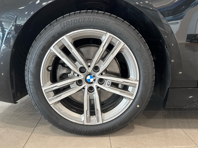 BMW Serie 1 118d color Negro. Año 2023. 110KW(150CV). Diésel. En concesionario Burgocar (Bmw y Mini) de Burgos
