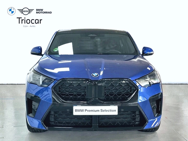 BMW X2 sDrive18d color Azul. Año 2024. 110KW(150CV). Diésel. En concesionario Triocar Gijón (Bmw y Mini) de Asturias