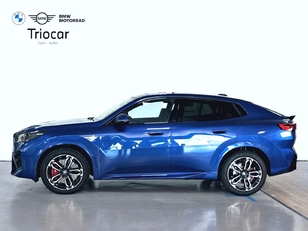 Fotos de BMW X2 sDrive18d color Azul. Año 2024. 110KW(150CV). Diésel. En concesionario Triocar Gijón (Bmw y Mini) de Asturias