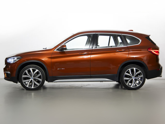 BMW X1 sDrive18d color Naranja. Año 2018. 110KW(150CV). Diésel. En concesionario Fuenteolid de Valladolid