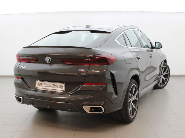 BMW X6 xDrive40d color Gris. Año 2024. 259KW(352CV). Diésel. En concesionario Augusta Aragon S.A. de Zaragoza