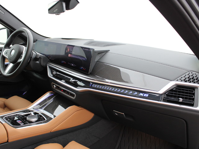 BMW X6 xDrive40d color Gris. Año 2024. 259KW(352CV). Diésel. En concesionario Augusta Aragon S.A. de Zaragoza