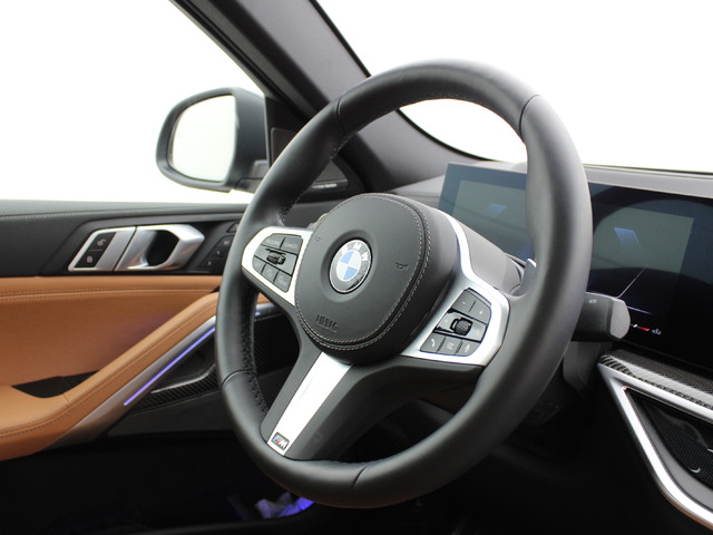 BMW X6 xDrive40d color Gris. Año 2024. 259KW(352CV). Diésel. En concesionario Augusta Aragon S.A. de Zaragoza