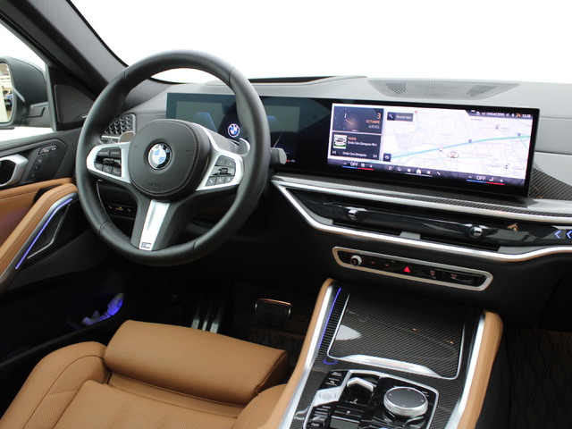 BMW X6 xDrive40d color Gris. Año 2024. 259KW(352CV). Diésel. En concesionario Augusta Aragon S.A. de Zaragoza