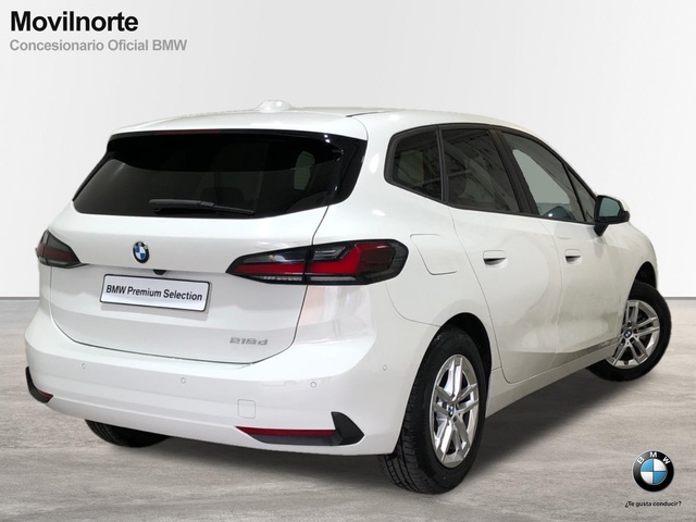 BMW Serie 2 218d Active Tourer color Blanco. Año 2023. 110KW(150CV). Diésel. En concesionario Movilnorte El Carralero de Madrid