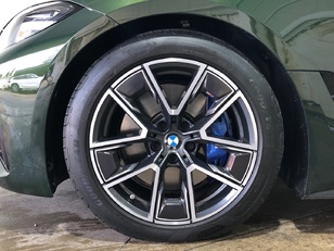 BMW Serie 4 420i Gran Coupe color Azul. Año 2024. 135KW(184CV). Gasolina. En concesionario Movilnorte El Carralero de Madrid