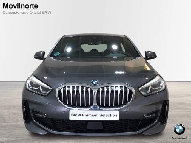 BMW Serie 1 118i color Gris. Año 2021. 103KW(140CV). Gasolina. En concesionario Movilnorte El Carralero de Madrid