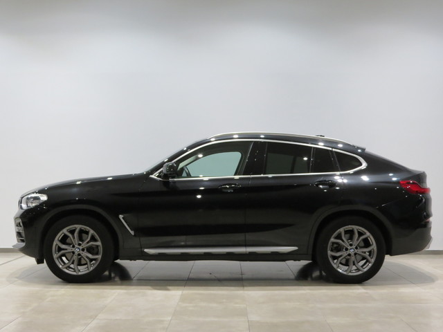 BMW X4 xDrive20i color Negro. Año 2020. 135KW(184CV). Gasolina. En concesionario GANDIA Automoviles Fersan, S.A. de Valencia