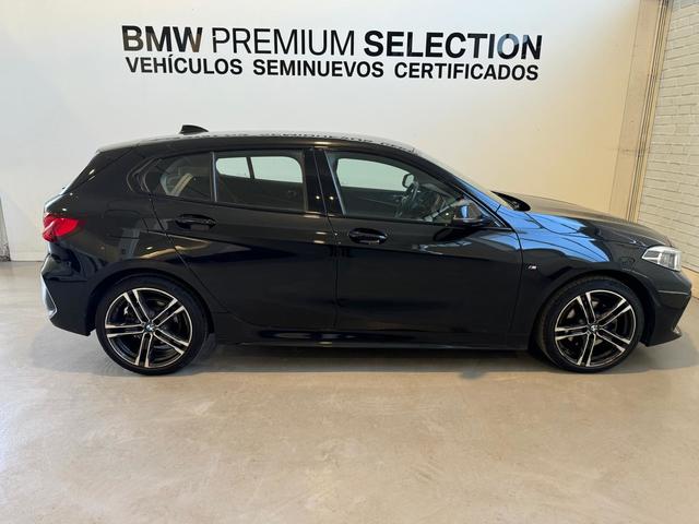 BMW Serie 1 118i color Negro. Año 2020. 103KW(140CV). Gasolina. En concesionario Lurauto Gipuzkoa de Guipuzcoa