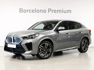 Fotos de BMW iX2 eDrive20 color Gris. Año 2024. 150KW(204CV). Eléctrico. En concesionario Barcelona Premium -- GRAN VIA de Barcelona