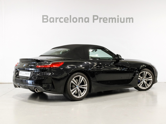 BMW Z4 sDrive30i Cabrio color Negro. Año 2021. 190KW(258CV). Gasolina. En concesionario Barcelona Premium -- GRAN VIA de Barcelona